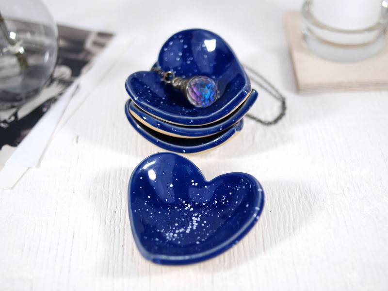 Handgemachte Keramik Herz Ring Schale Schmuckschale, Valentinsgeschenk von 10FingersArt