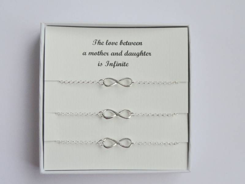 Mutter Tochter Geschenk Drei Sterling Silber Infinity Armbänder von 10WESTJewellery
