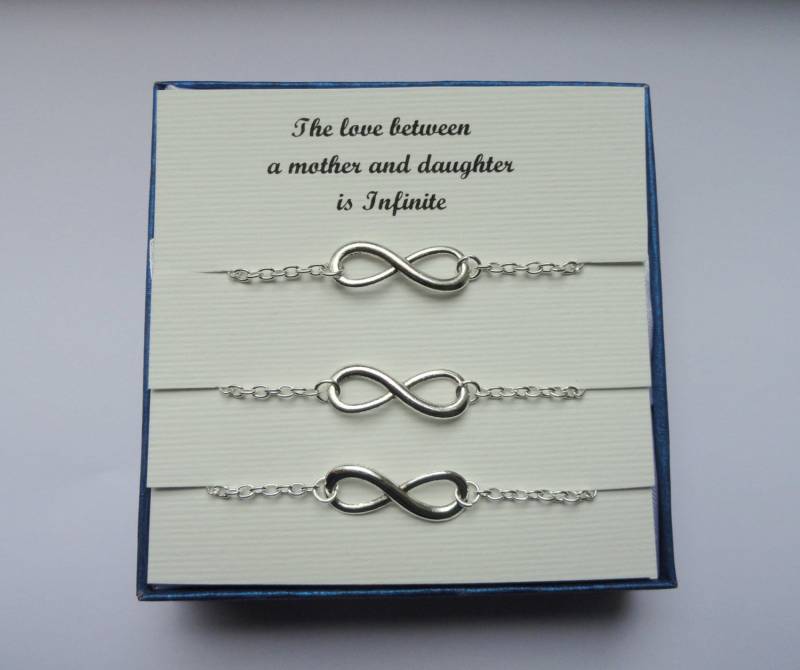 Mutter Tochter Geschenk Drei Versilberte Infinity Armbänder von 10WESTJewellery