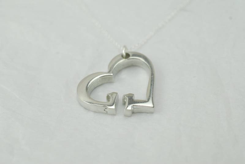 11 Jahre Jubiläum Herz Anhänger/Halskette - Geschenk von 10thAnniversaryGifts