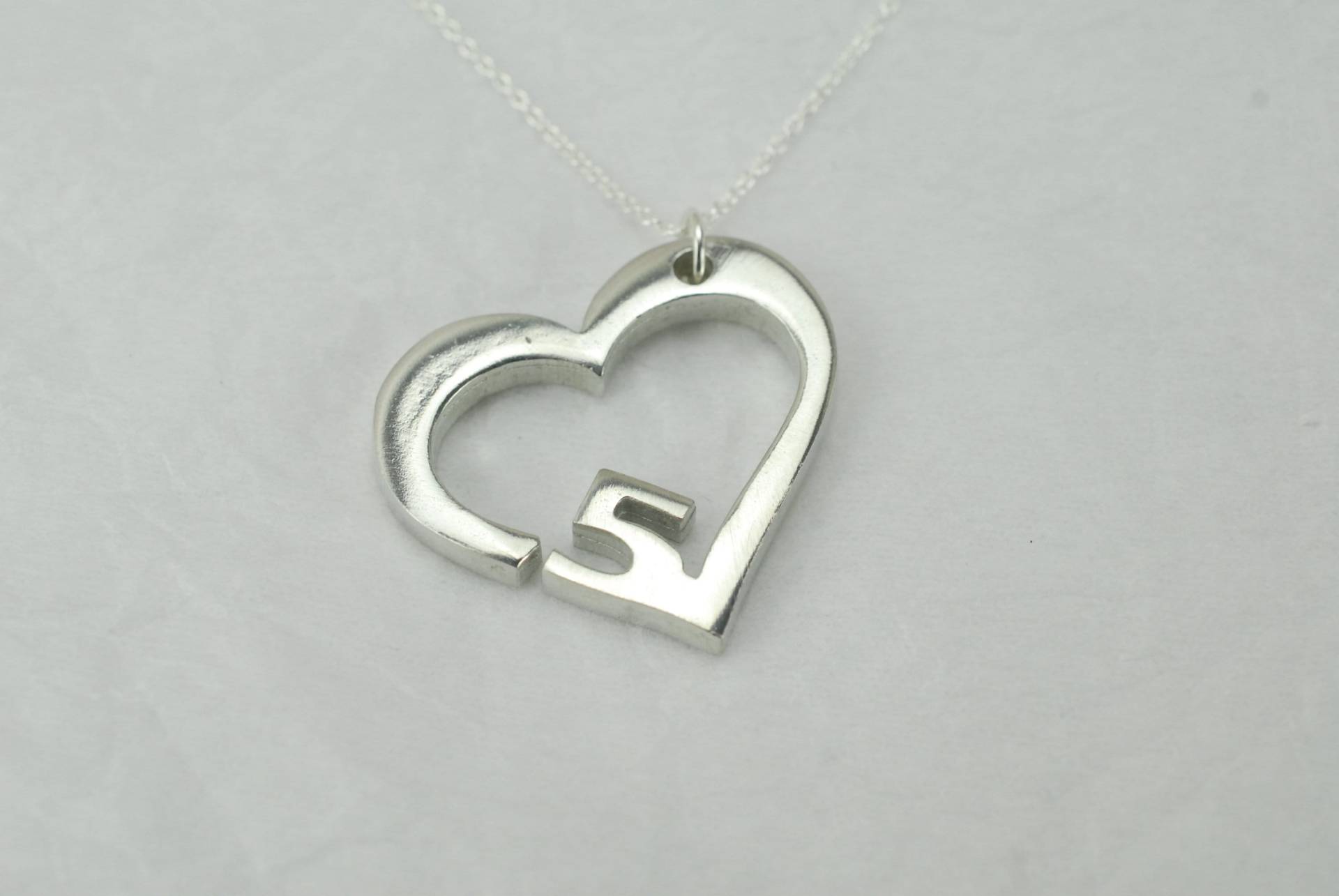 5 Jahre Jubiläum Herz Anhänger/Halskette - Geschenk von 10thAnniversaryGifts