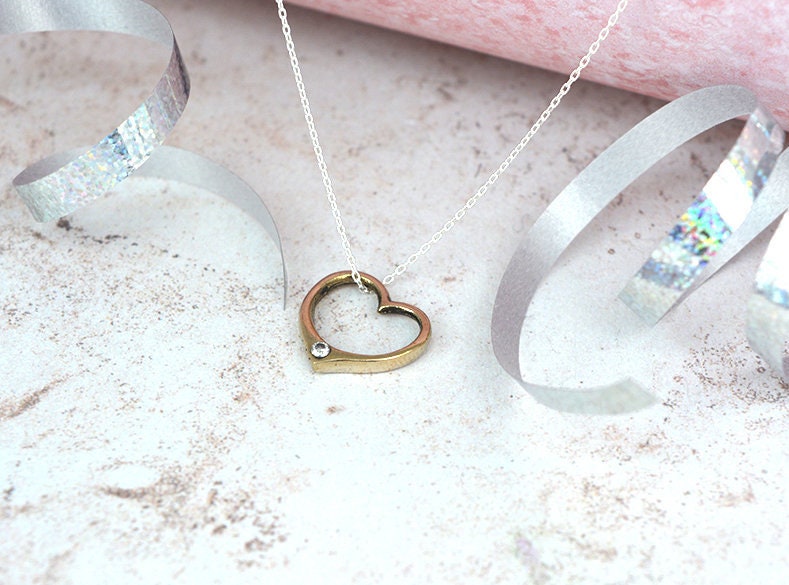 Bronze Offenes Herz Anhänger Für Den 8. Hochzeitstag Traditionell von 10thAnniversaryGifts