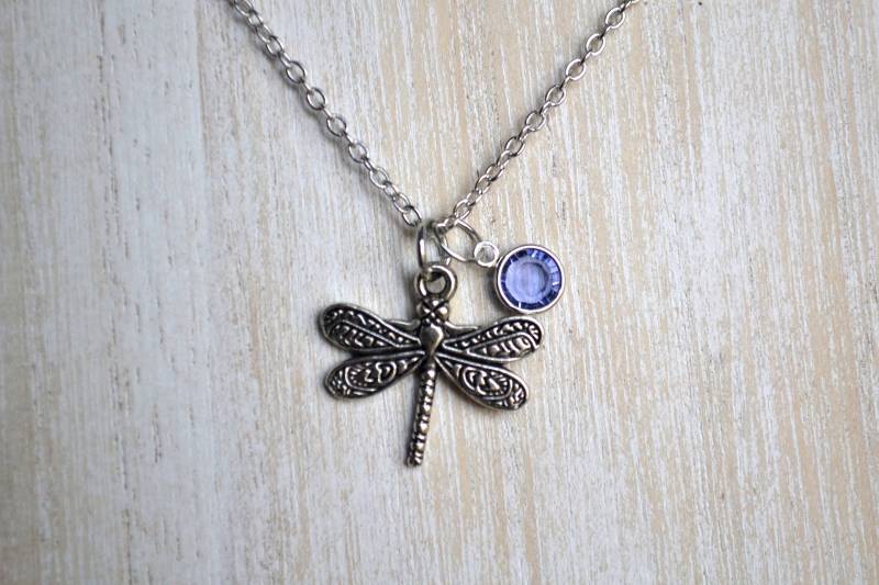 Silber Libelle Charm Halskette Mit Birthstone Silber Libelle Charm Halskette Mit Birthstone von 127Blessings