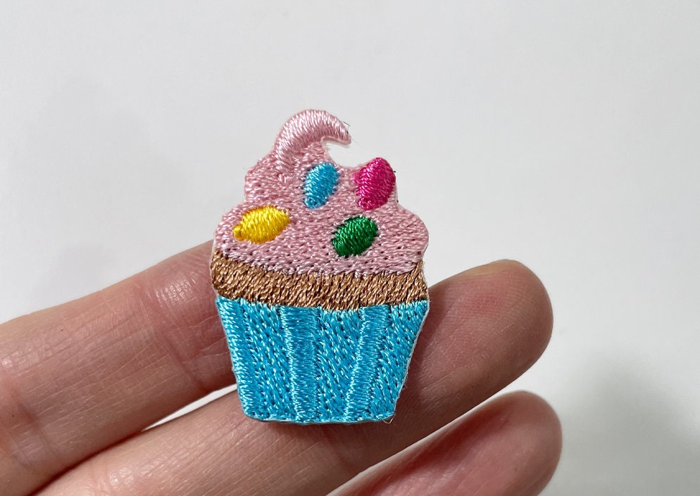 Kleine Süße Muffin Aufbügler, Bunte Bügelbilder, Bügelbild Abzeichen von 12papers