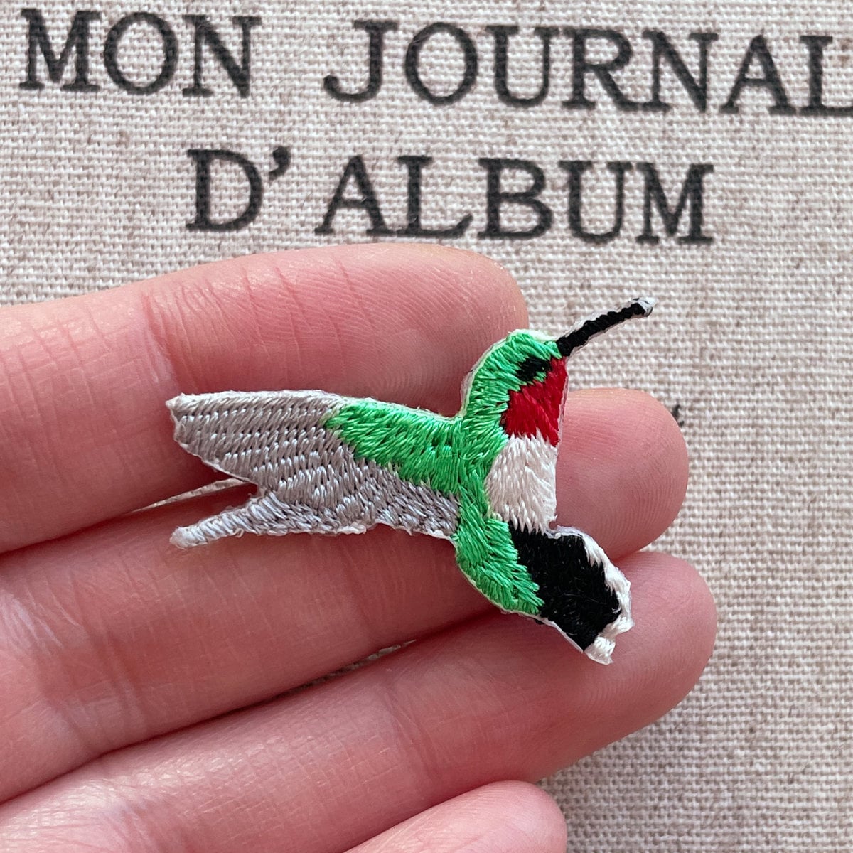 Kleiner Kolibri Aufnäher, Kleiner Vogel Applikation, Geschenk Für Vogelliebhaber von 12papers