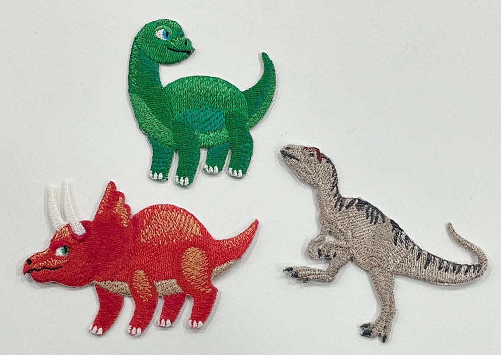 Triceratops Aufnäher, Dinosaurier Bügelbild, Roter Stickerei Aufnäher von 12papers