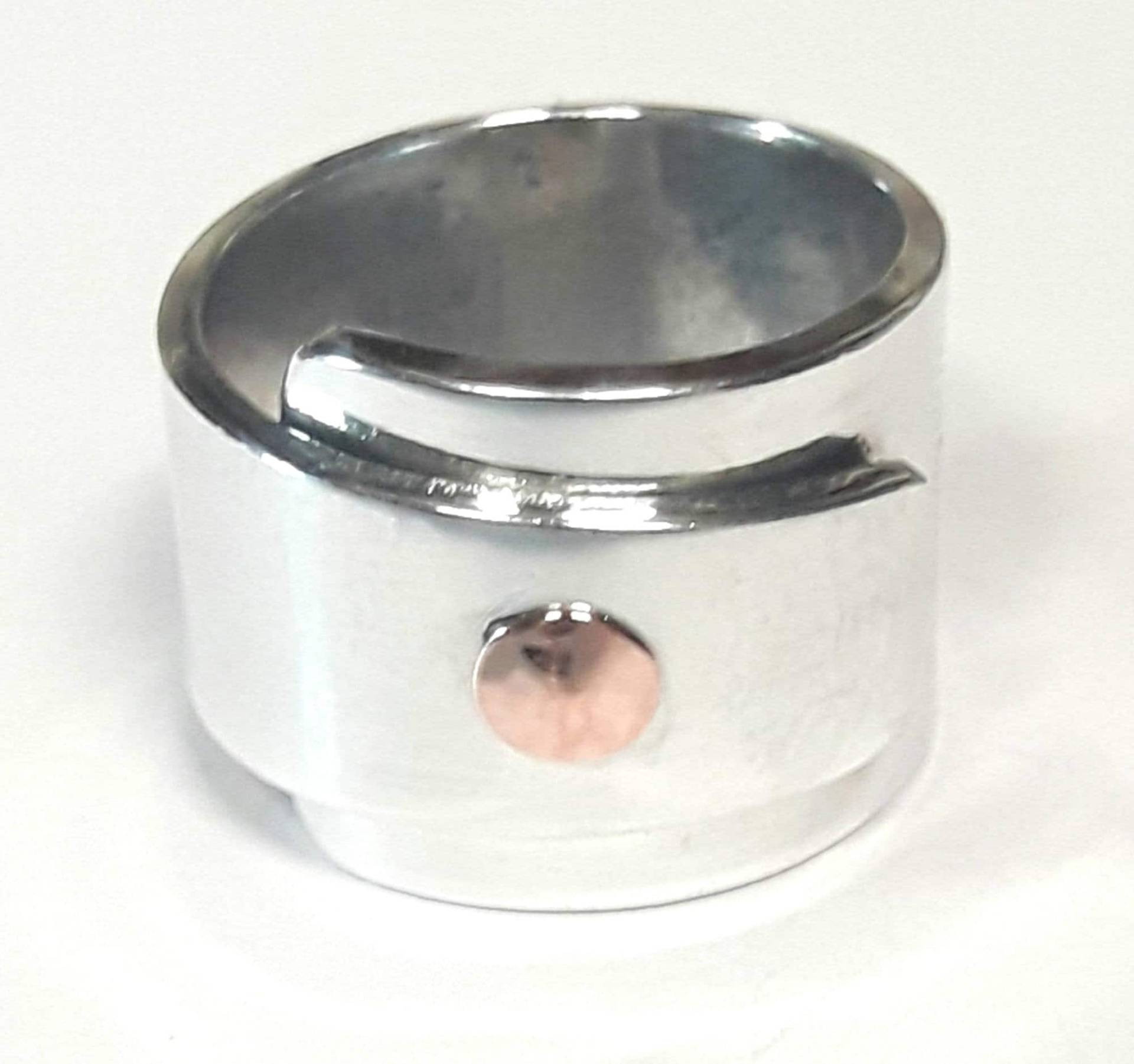 Mit Benutzerdefinierten Text, Aluminium-Ring Mit Band, Kupfer Genietet Und Glänzend von 13AlGioielli