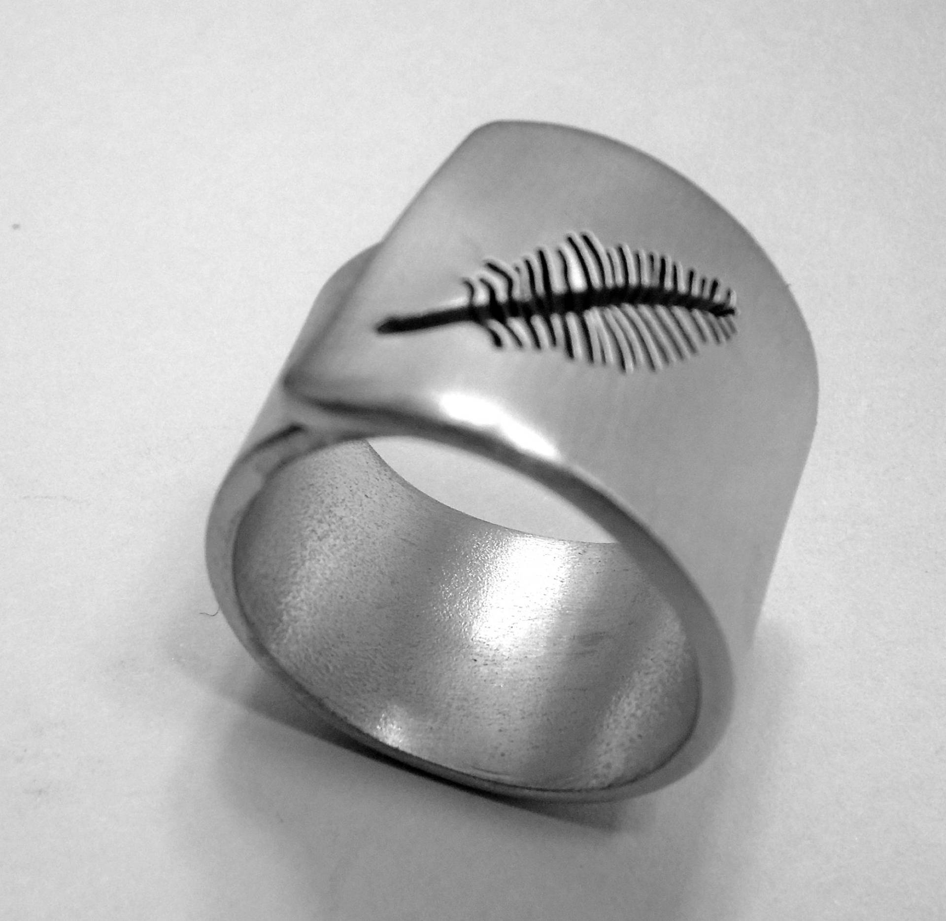 Offene Aluminium Ring Mit Feder Und Benutzerdefinierten Text von 13AlGioielli