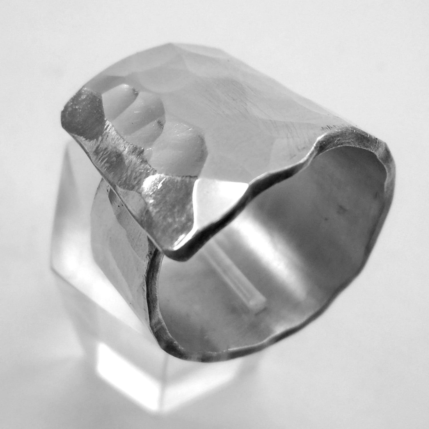 Offener Ring Facettierten Aluminium Und Benutzerdefinierten Text von 13AlGioielli