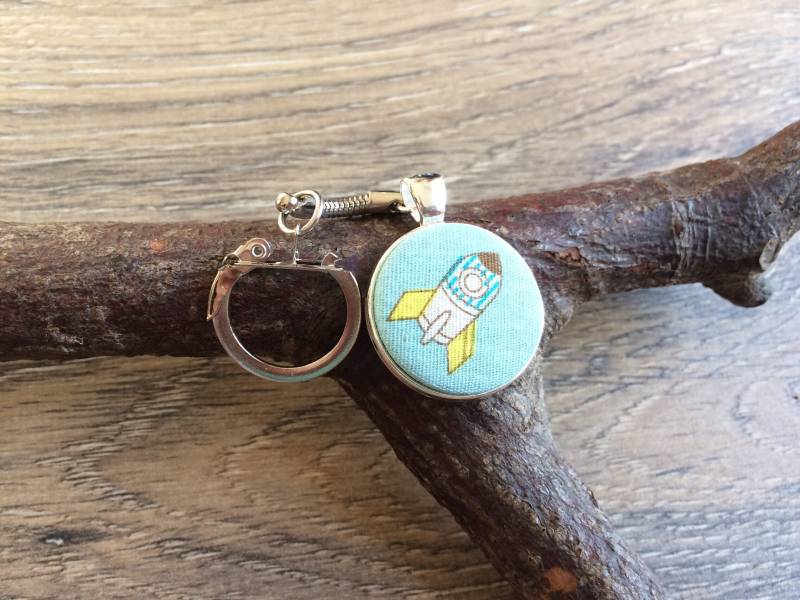 Rakete-Schlüsselanhänger, Rakete Schlüsselanhänger, Druck, Geschenk, Raum Lehrer-Geschenk, Buchtasche von 13DaisyChains