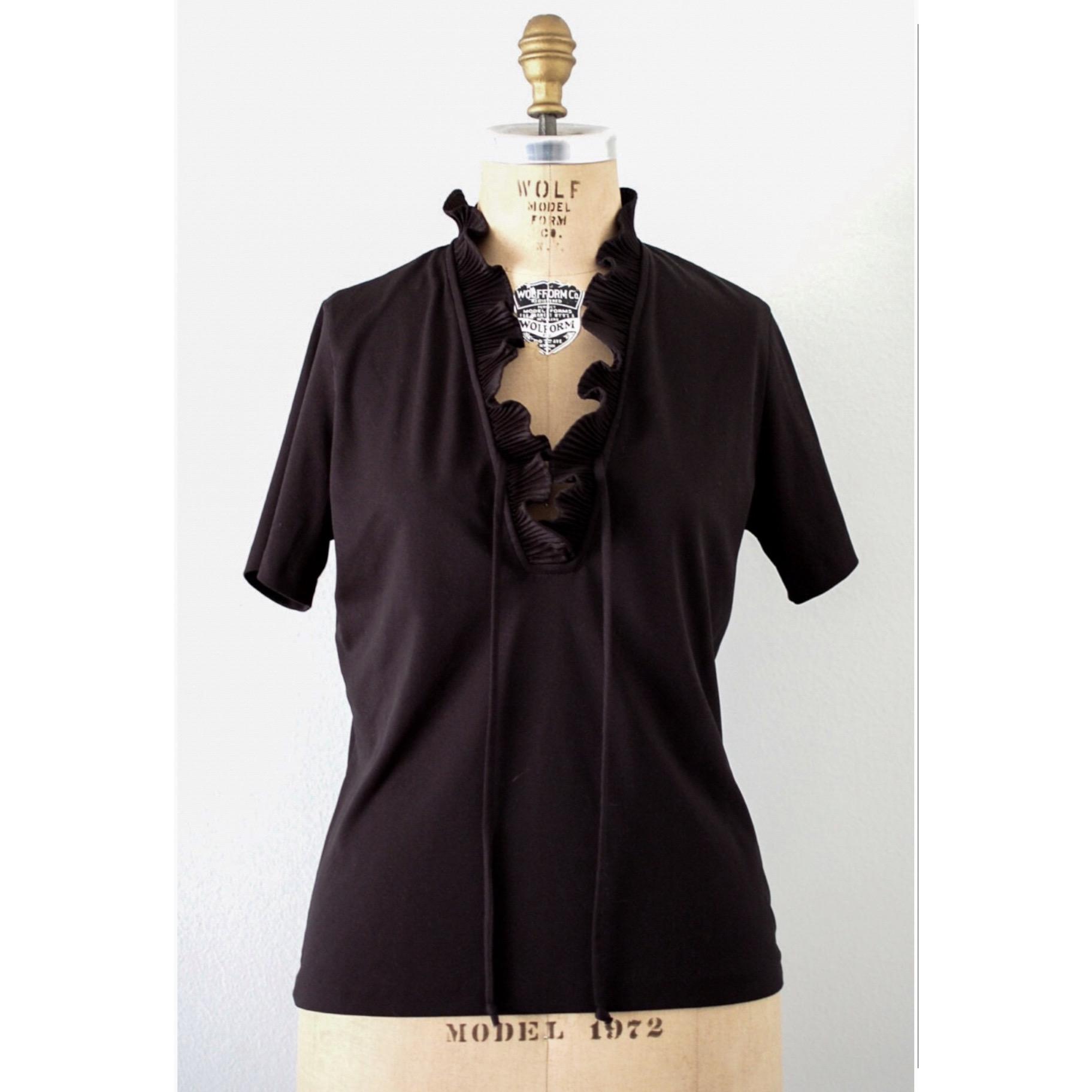 Vintage 70Er Jahre Rhoda Lee Bluse Schwarzes Oberteil Mit Zickzack Falte Und Kragen Vintage 70Er Jahre Rhoda Lee Bluse Schwarzes Oberteil Mit Zickzack Falte Und Kragen von 13bees