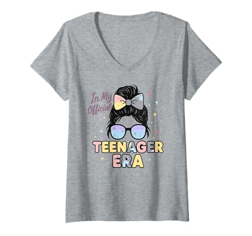 Damen In My Official Teenager Era – 13. Geburtstag T-Shirt mit V-Ausschnitt von 13th Birthday Quotes & Gifts