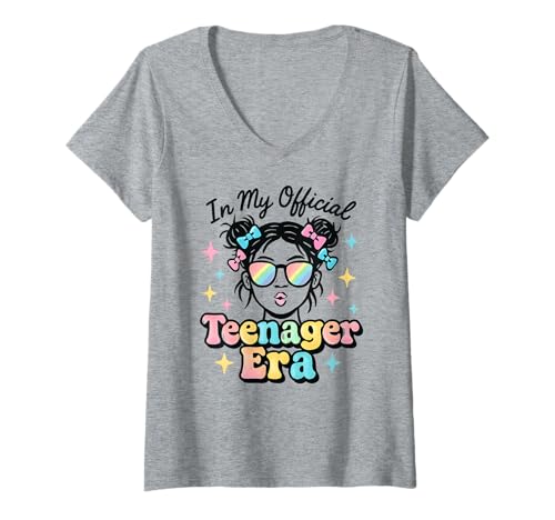 Damen In My Official Teenager Era – 13. Geburtstag T-Shirt mit V-Ausschnitt von 13th Birthday Quotes & Gifts