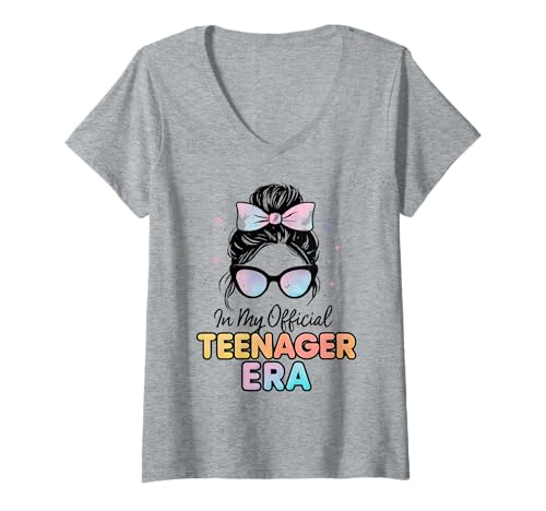 Damen In My Official Teenager Era – 13. Geburtstag T-Shirt mit V-Ausschnitt von 13th Birthday Quotes & Gifts