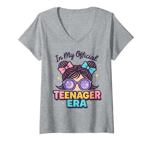 Damen In My Official Teenager Era – 13. Geburtstag T-Shirt mit V-Ausschnitt von 13th Birthday Quotes & Gifts
