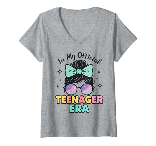 Damen In My Official Teenager Era – 13. Geburtstag T-Shirt mit V-Ausschnitt von 13th Birthday Quotes & Gifts