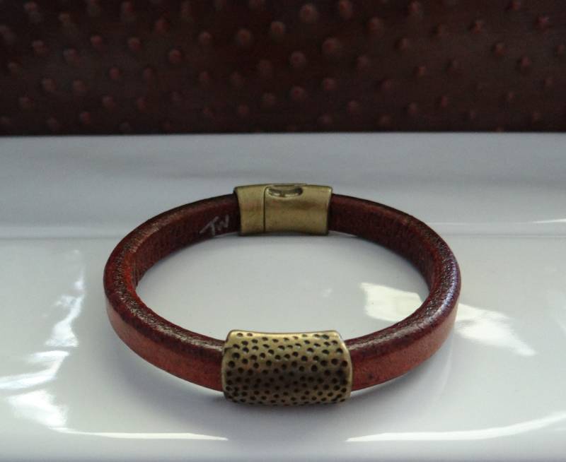Armband | Lederarmband Punkte Einfache Geschenk Antike Messing Braun Tolles Magnetverschluss Sale Geschenke Ausverkauf Armband | Lederarmband Punkte Einfache Geschenk Antike Messing Braun Tolles Magnetverschluss Sale Geschenke Ausverkauf von 1630CooperLane
