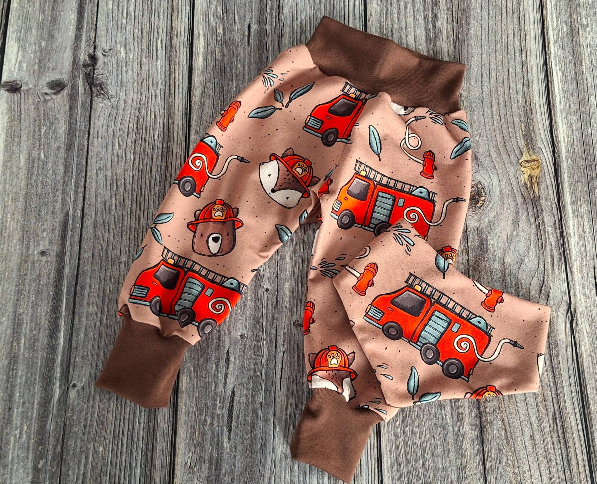 Pumphose Feuerwehr Bär Fuchs Feuerwehrauto Bio Jersey Baby Hose Schlupfhose Blumen Geschenk Geburt Kinderhose Taufe Kind Mädchen Jungen von 17Maschen