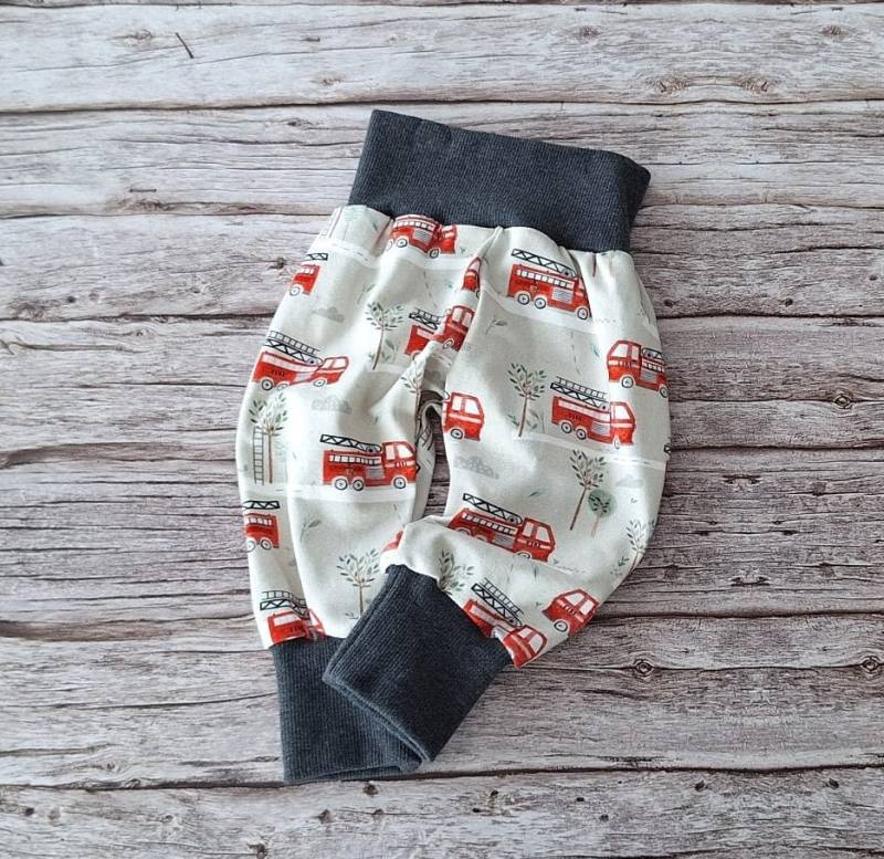 Pumphose Rotes Feuerwehrauto - Bio-Jersey Hose Baby Kinder Feuerwehr Feuerwehrmann Feuer Geschenk Junge Mädchen Tatü Tata Grau Rot von 17Maschen