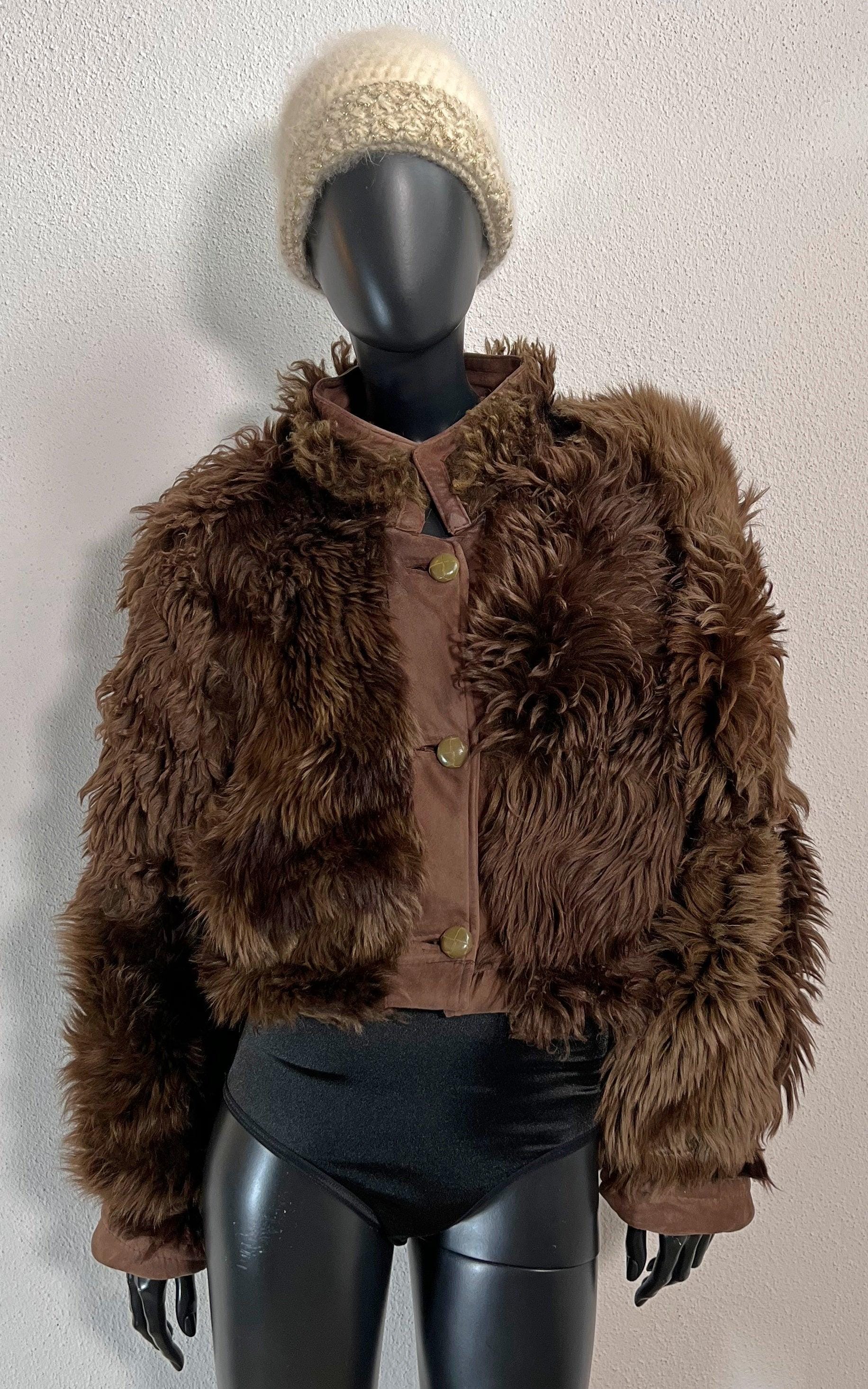 Reworked Vintage Cropped Curly Shearling Jacket von 1968VintageBerlin