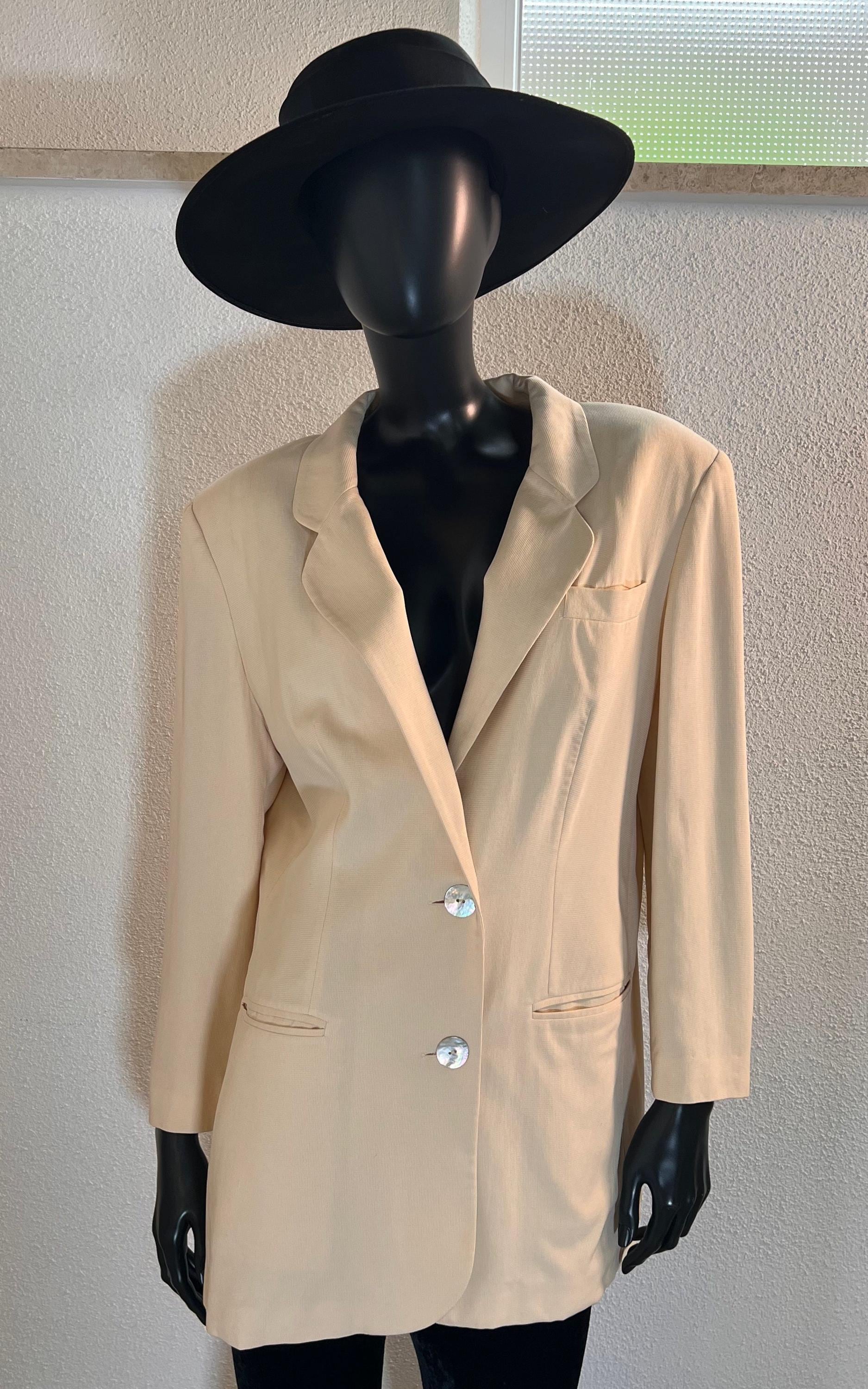 Vintage Apricot Silk Blazer von 1968VintageBerlin
