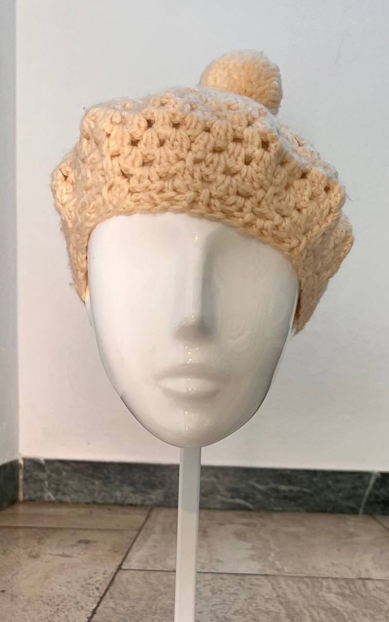 Vintage Crochet Pom Beret Vintage Crochet Pom Beret von 1968VintageBerlin