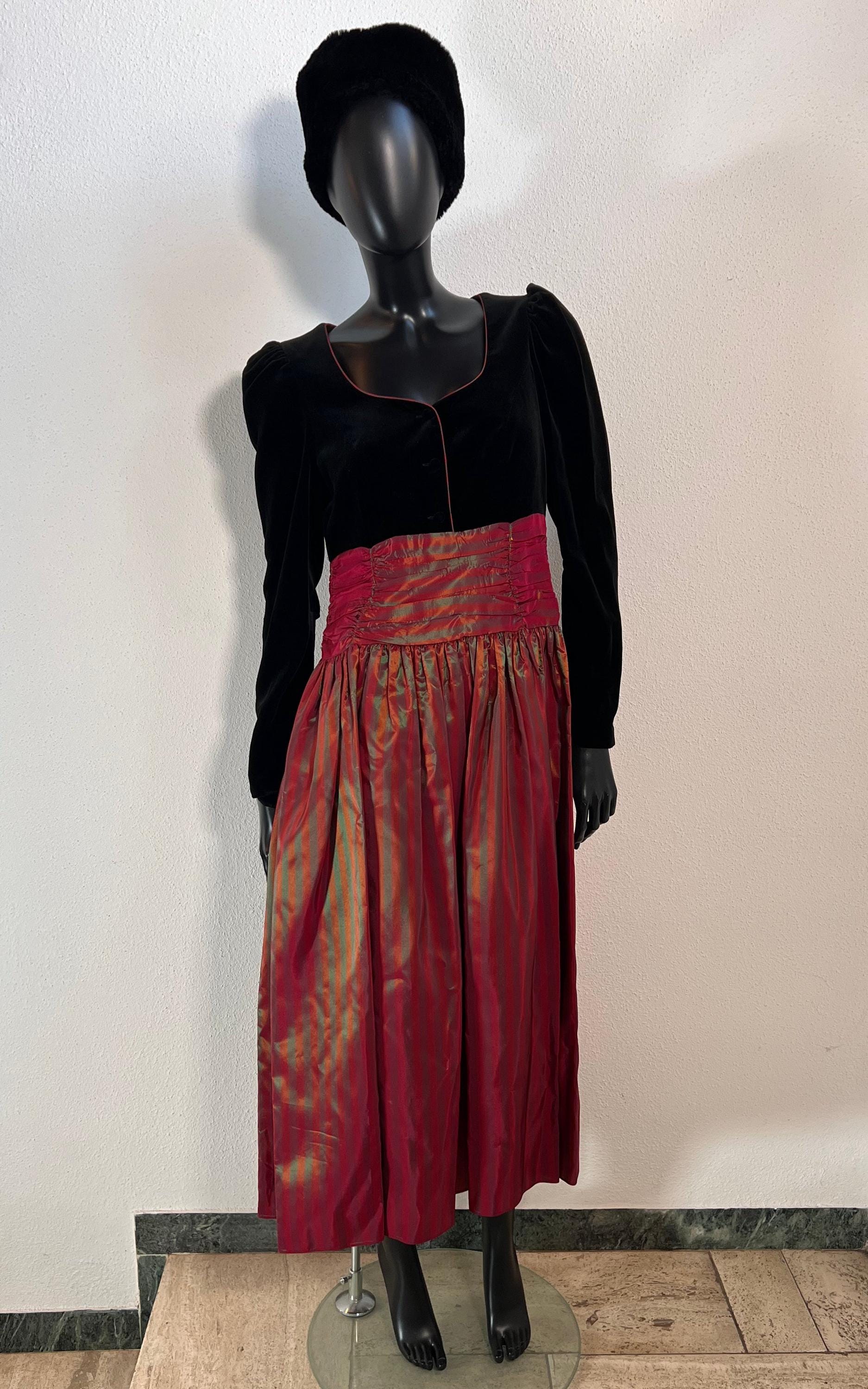 Vintage Laura Ashley Festive Taft Dress von 1968VintageBerlin