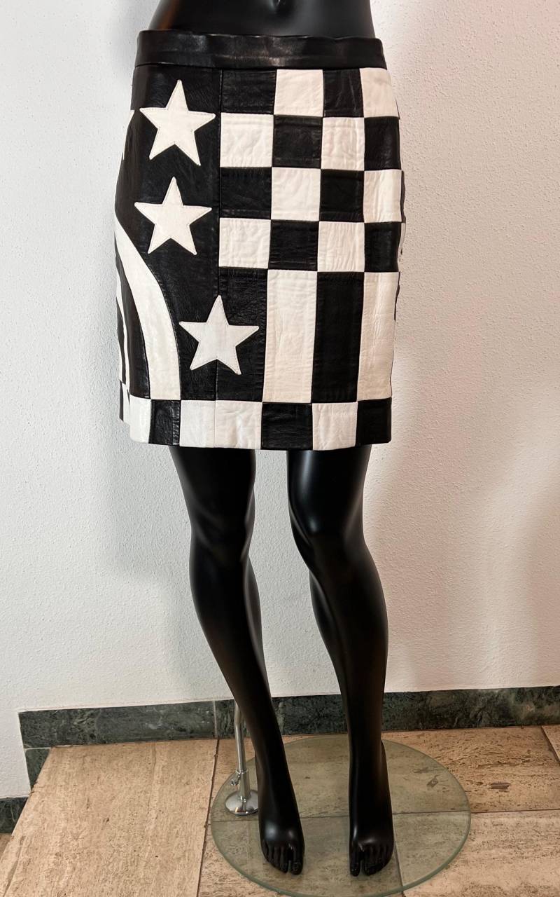 Vintage Rodan Berlin Leather Skirt Vintage Rodan Berlin Leather Skirt von 1968VintageBerlin