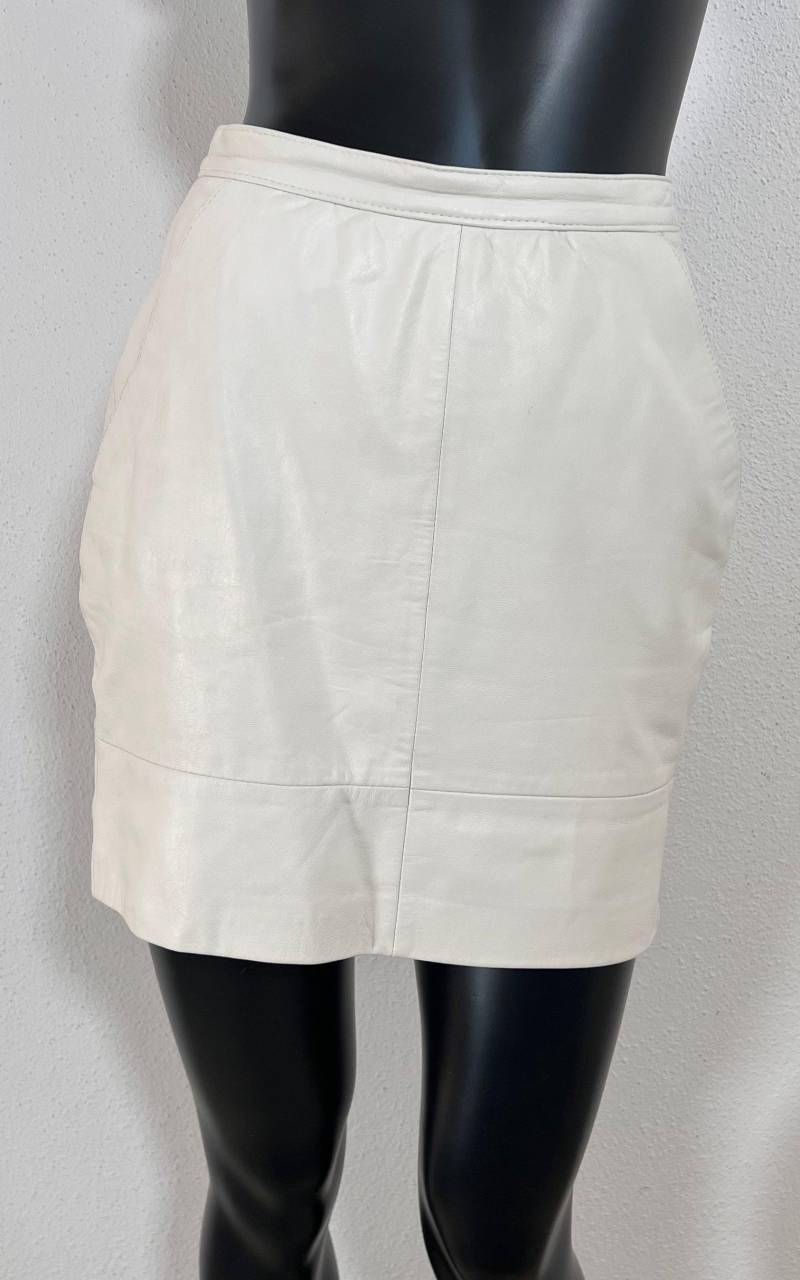 Vintage White Mini Leather Skirt von 1968VintageBerlin