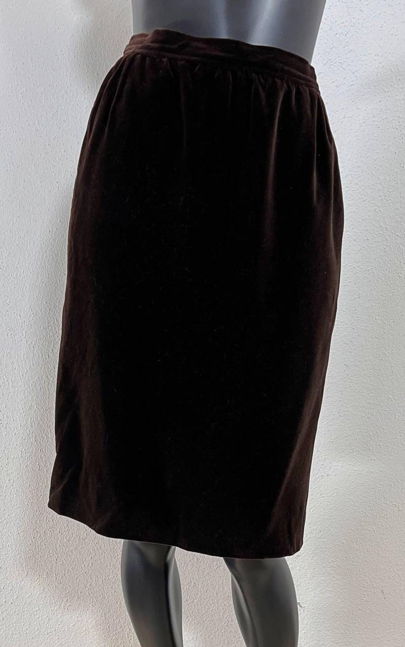 Vintage Yves Saint Laurent Darkbrown Velvet Skirt Vintage Yves Saint Laurent Darkbrown Velvet Skirt von 1968VintageBerlin