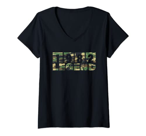 Damen 1982 Legend Tarnfarben Geburtstag T-Shirt mit V-Ausschnitt von 1982 Tarnfarben Geburtstag Geschenk für Männer