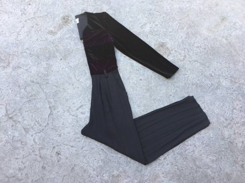80Er 90Er Vintage Jumpsuit Schwarz & Lila Stretch Samt Gestreift Farbblock Reißverschluss Vorne Lange Ärmel Lose Gerade Beintaschen Kleine S 80Er 90Er Vintage Jumpsuit Schwarz & Lila Stretch Samt Gestreift Farbblock Reißverschluss Vorne Lange Ärmel Lose Gerade Beintaschen Kleine S von 1982Estates