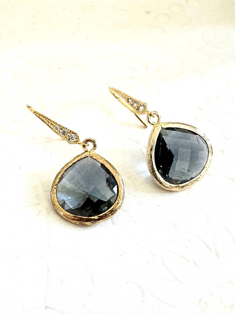 Gold Ohrringe - Geschenke Für Sie Schwarze Graue Weihnachtsgeschenk Gold Ohrringe - Geschenke Für Sie Schwarze Graue Weihnachtsgeschenk von 2010louisek7