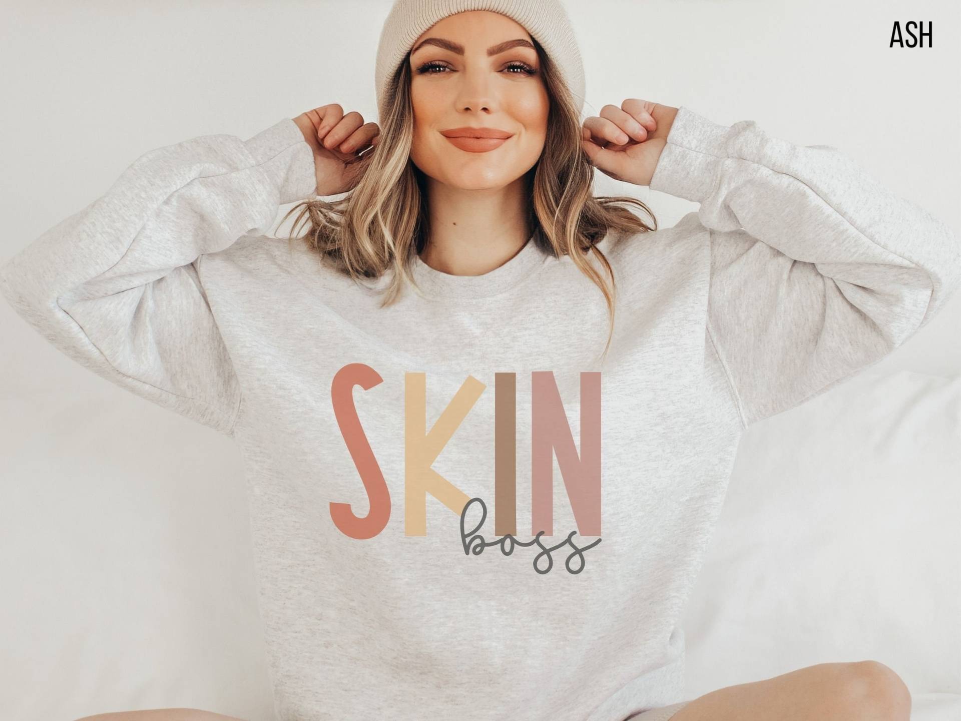 Skin Boss Sweatshirt, Kosmetikerin Rundhals Shirt, Makeup Artist, Geschenk von 204TeesAndMore