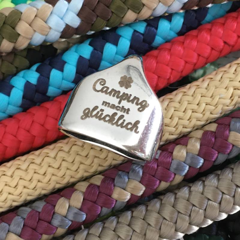 Schlüsselanhänger Aus Segelseil Mit Versilberter Endkappe Gravur "Camping Macht Glücklich" in Wunschfarbe Ganz Individuell, Wohnmobil von 20glueckSMomente18