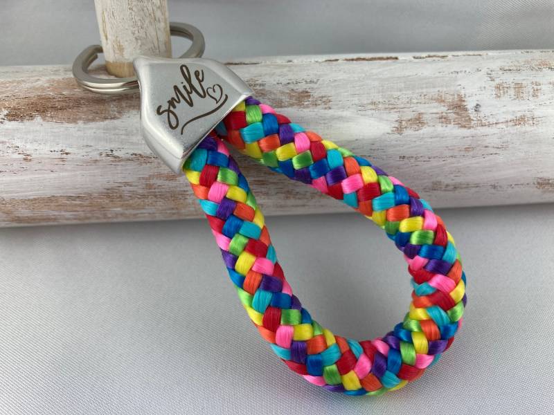 Schlüsselanhänger Aus Segelseil Mit Versilberter Endkappe Gravur "Smile", Regenbogen, Segeltau, Handgemacht, Maritim von 20glueckSMomente18