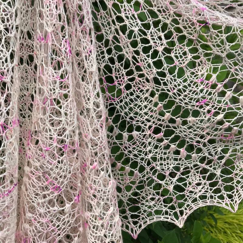 Handgefertigte Lace-Schal Aus Weicher Wolle Handgefertigte Lace-Schal Aus Weicher Wolle von 216knits