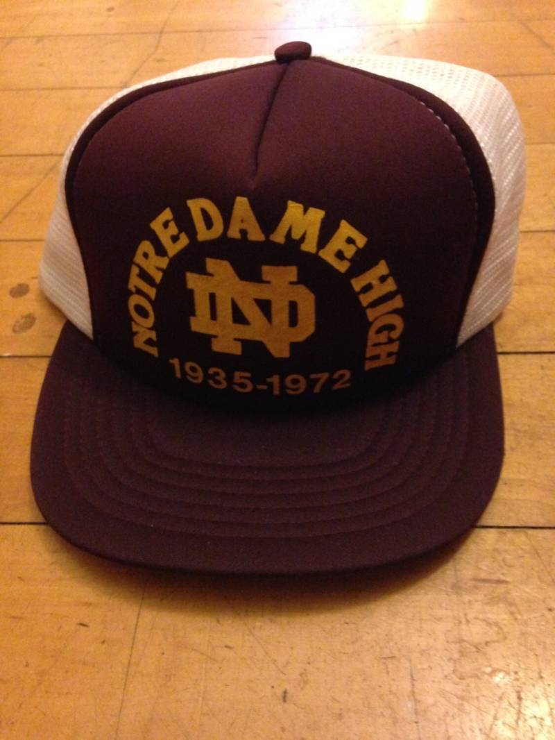 Vintage Notre Dame High School Snapback | Deadstock Zustand von 21Vintage
