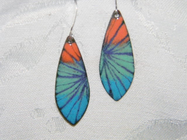 Fackel Abgefeuerte Kupfer Emaillierte Ohrringe. Längliche Tropfenform - Fröhlich Buntes Design Unikat von 222Creations