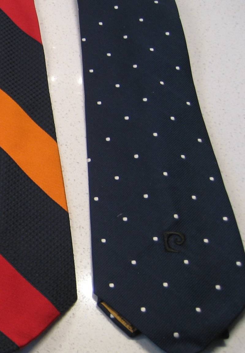 Vintage Pierre Cardin Creation Paris Krawatte Midcentury Marine Weiß Polka Dots Cravate Retro Accessoires Zeitlose Moderne Kariere von 222nest