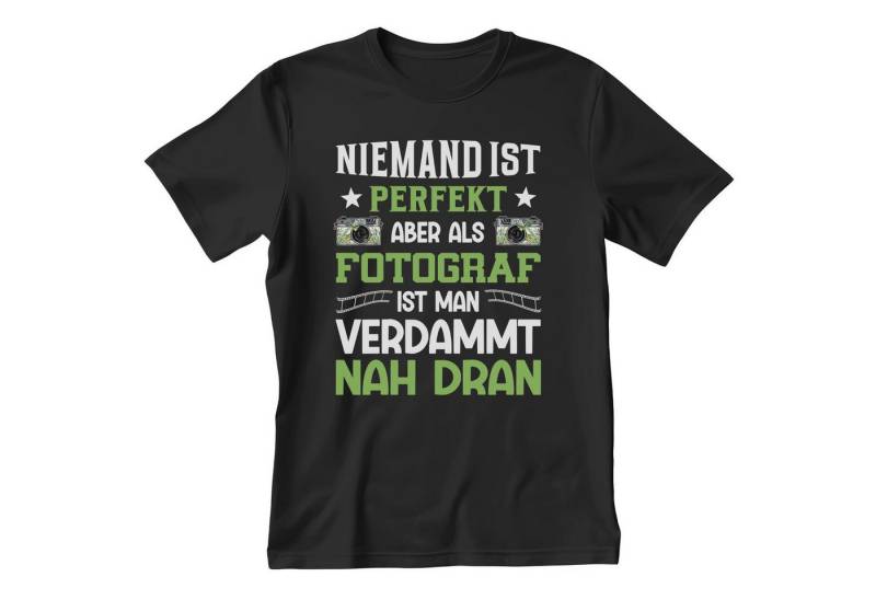 22Feels T-Shirt Fotograf Geschenk Männer Spruch Beruf Ausbildung Studium IN DEUTSCHLAND BEDRUCKT 22Feels T-Shirt Fotograf Geschenk Männer Spruch Beruf Ausbildung Studium IN DEUTSCHLAND BEDRUCKT von 22Feels