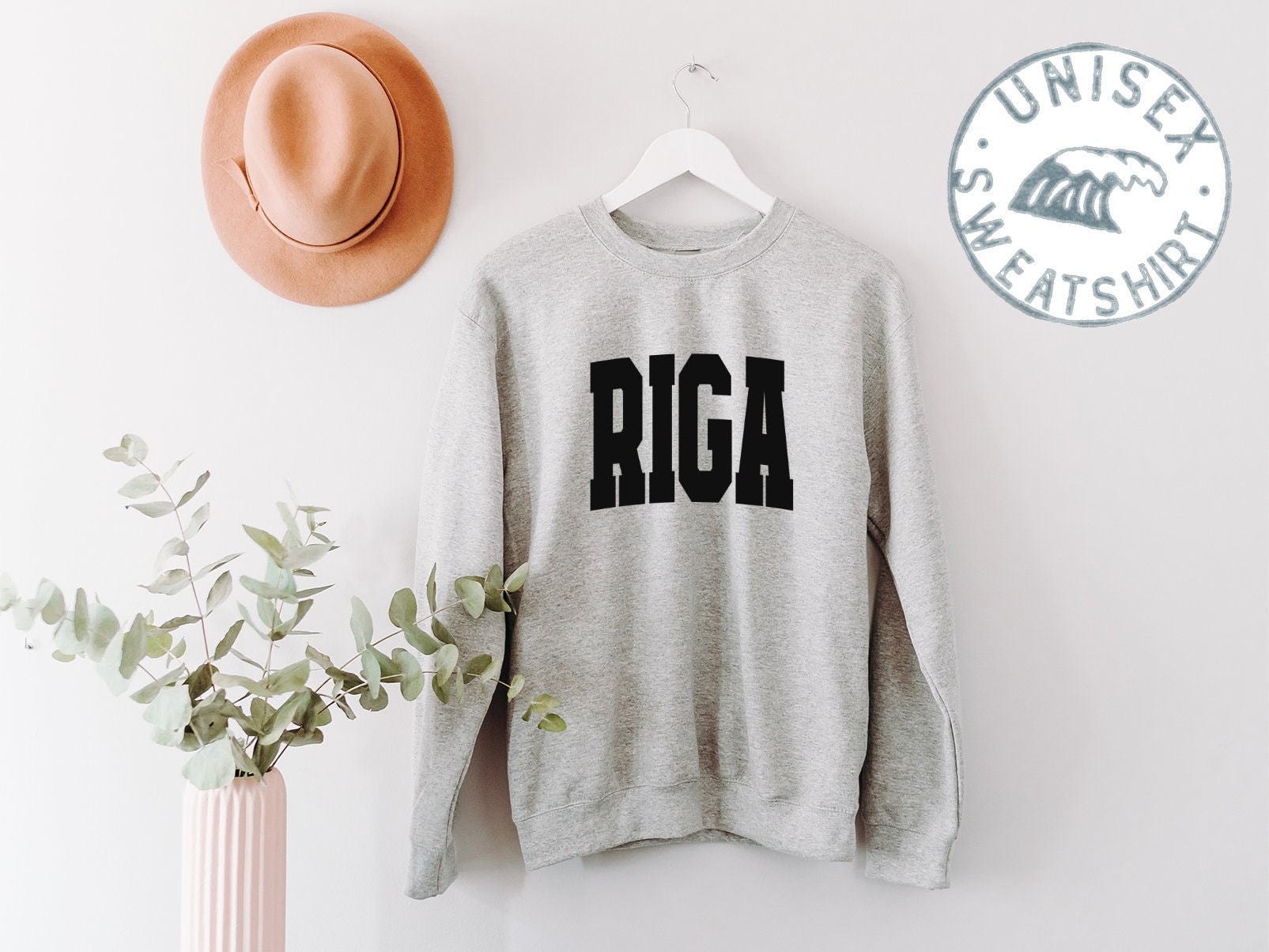 Riga Lettland Umzug Sweatshirt, Lustige Pullover Shirt, Geburtstagsgeschenke Für Männer Und Frauen von 22ndOfOctober