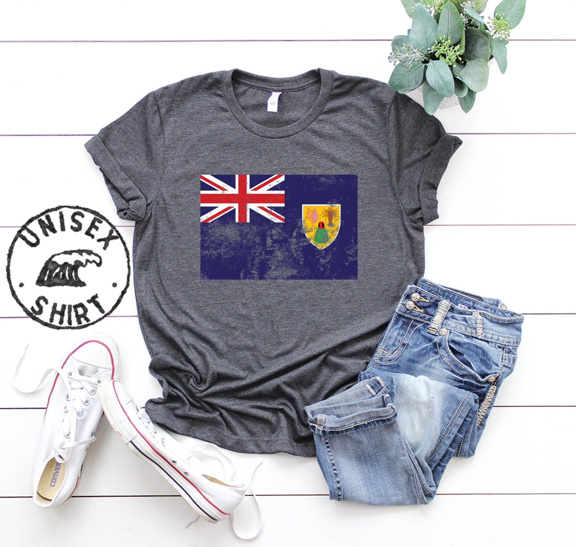 Vintage Style Turks Und Caicos Pride Flaggen Shirt, Lustiges T-Shirt, Geburtstagsgeschenke Für Männer Frauen von 22ndOfOctober