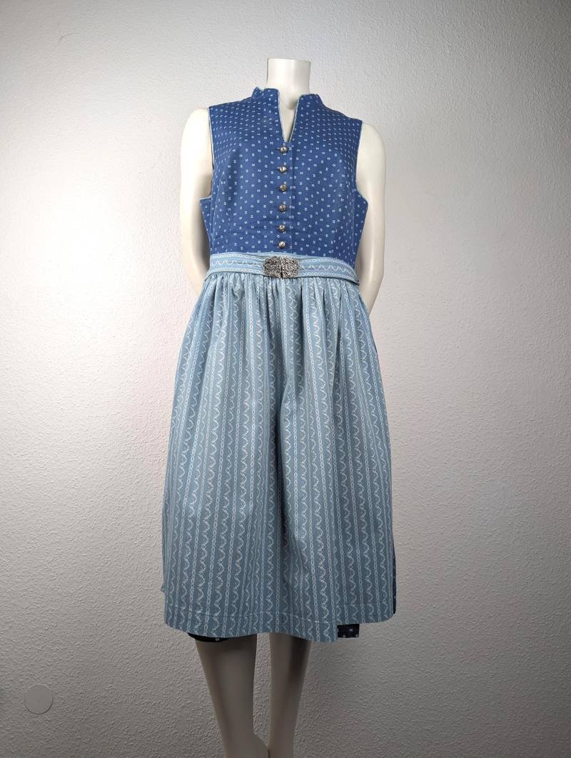 Dirndl | L 44 Midi Blau Gemustert Optional Mit Passender Schürze Samt Dirndlschließe von 22nddresses