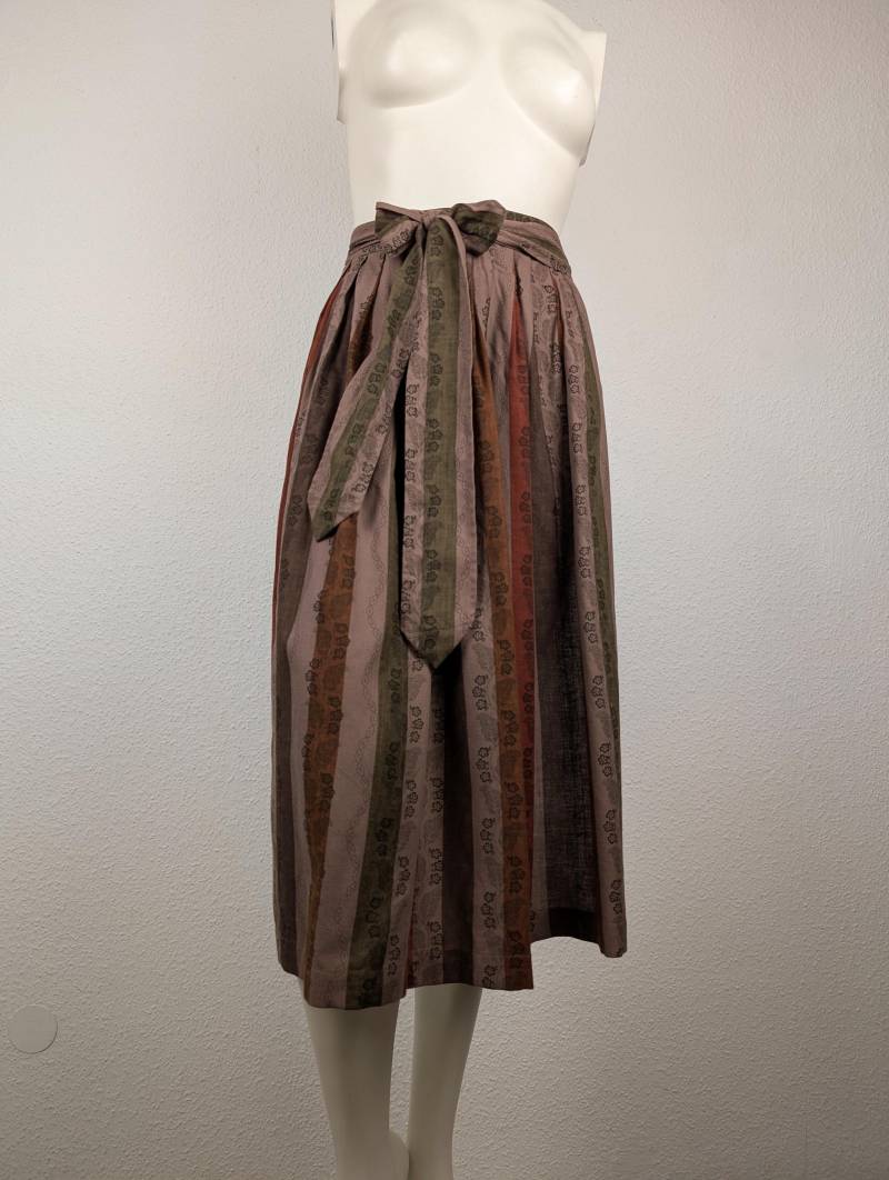Dirndlschürze | xs/S - 70 cm Matsch Gestreift Mit Blumen Kürzen Auf Wunschlänge Möglich von 22nddresses