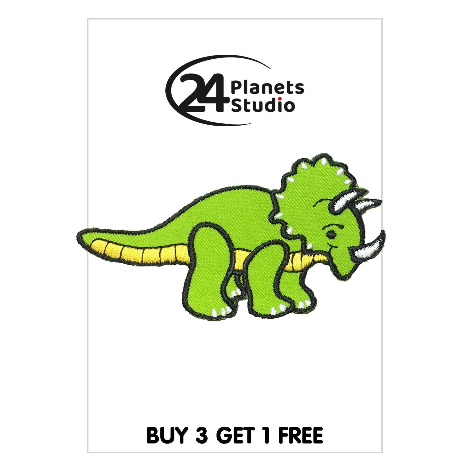 Grüner Triceratops Dinosaurier Aufbügler Von 24Planetsstudio Grüner Triceratops Dinosaurier Aufbügler Von 24Planetsstudio von 24PlanetsStudio