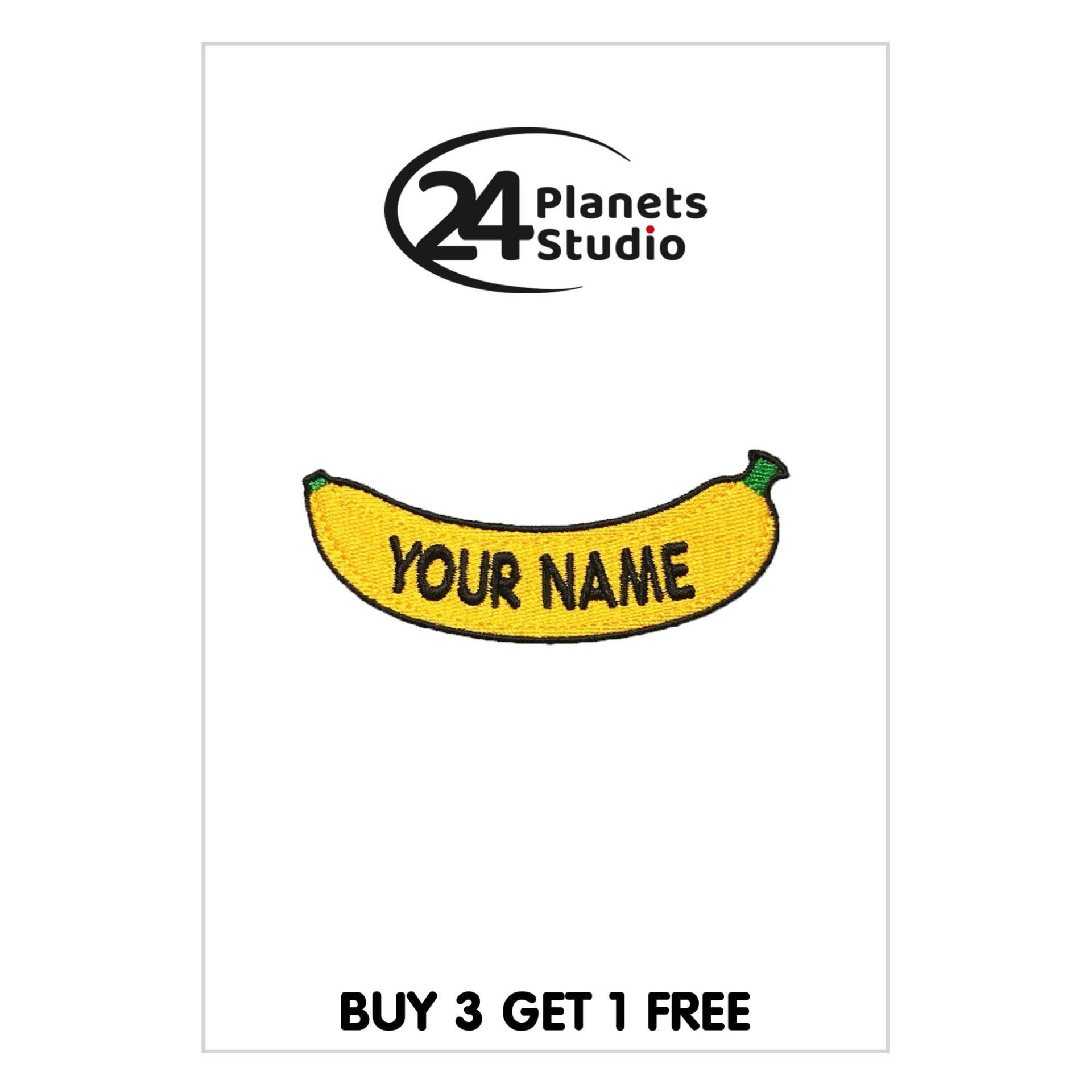 Kleine Banane "Your Name" Aufnäher Von 24Planetsstudio Kleine Banane "Your Name" Aufnäher Von 24Planetsstudio von 24PlanetsStudio