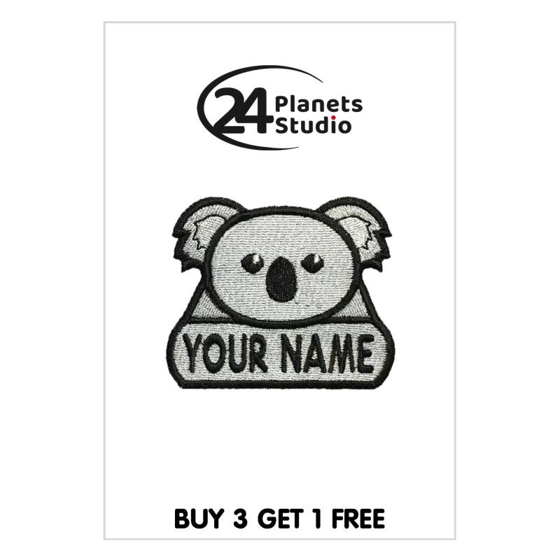 Kleiner Koala "Your Name" Aufnäher Von 24Planetsstudio Kleiner Koala "Your Name" Aufnäher Von 24Planetsstudio von 24PlanetsStudio