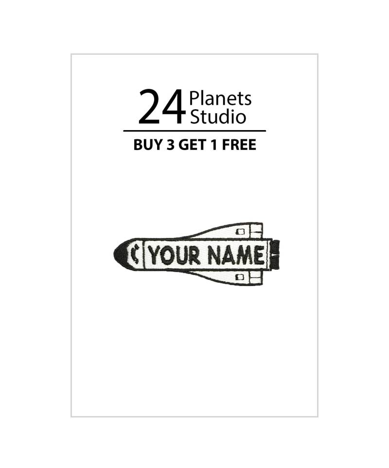 Kleiner Space Shuttle Personalisierter Aufnäher Von 24Planetsstudio | 6x1, 3 cm Kleiner Space Shuttle Personalisierter Aufnäher Von 24Planetsstudio | 6x1, 3 cm von 24PlanetsStudio