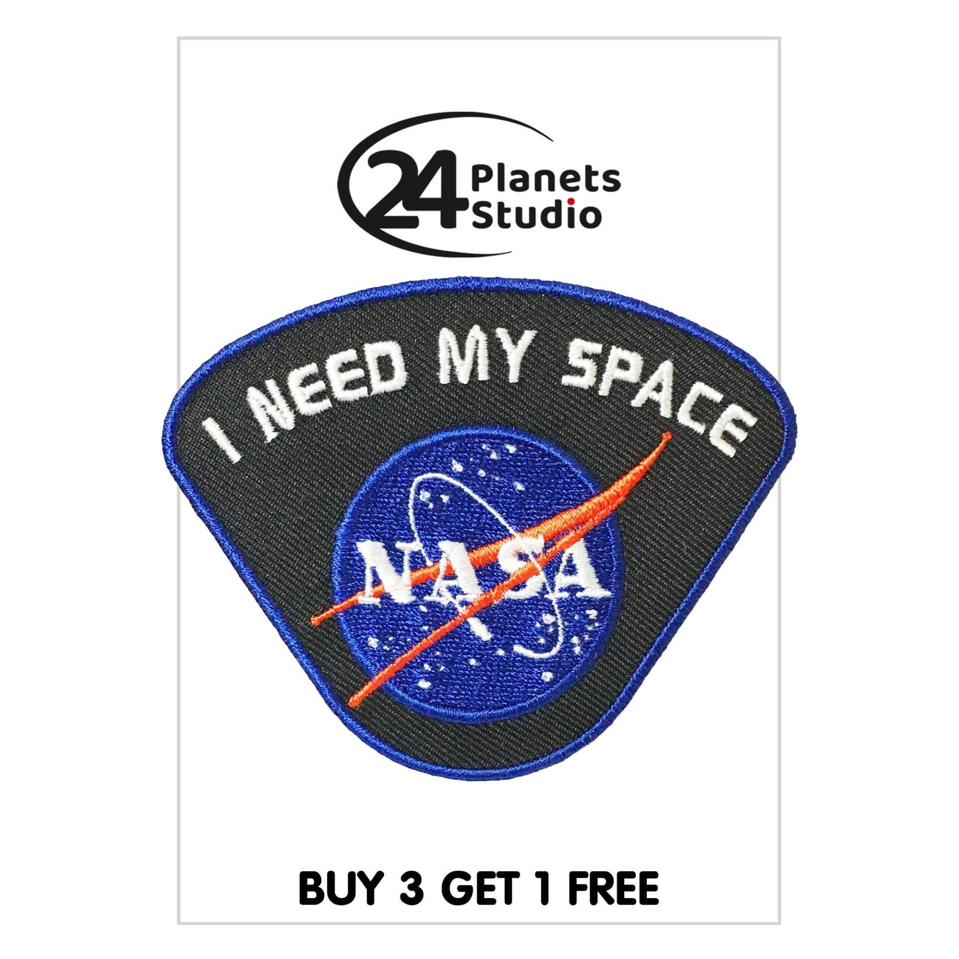 Nasa I Need My Space - Black Bügelbild Von 24Planetsstudio Nasa I Need My Space - Black Bügelbild Von 24Planetsstudio von 24PlanetsStudio